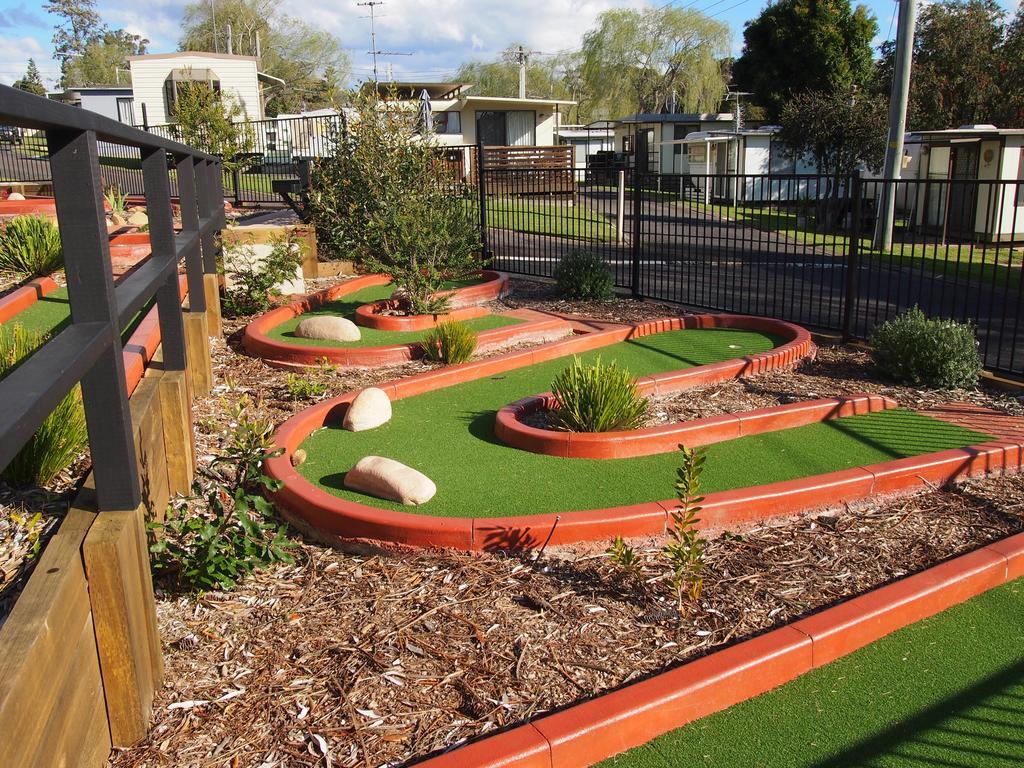 Pleasurelea Tourist Resort & Caravan Park Batemans Bay Exterior foto